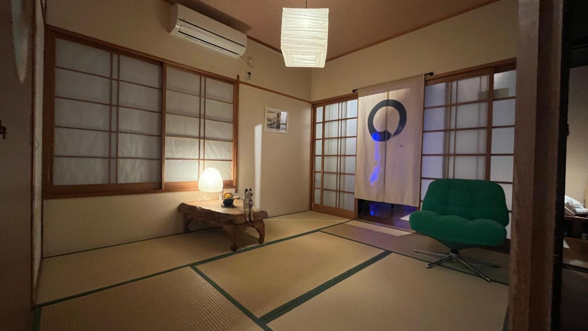 Artful Cats House Tokio